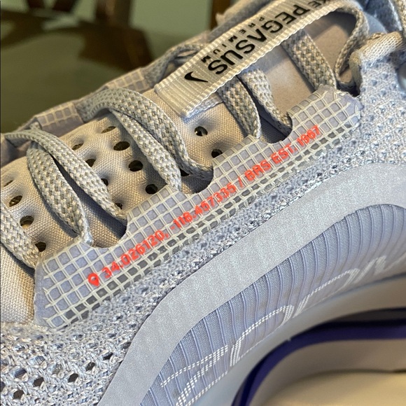 Nike Pegasus Premium Men’s Gray and Purple Sneakers - Picture 15 of 15